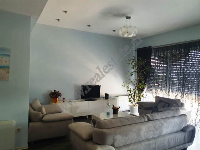 Apartament 2+1 luksoz me qera prane Liqenit Artificial ne Tirane